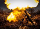 Воїни-артилеристи 93-ї бригади "Холодний Яр" невтомно відбивають український Соледар на Донеччині.