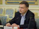 Президент України Володимир Зеленський зустрівся із виконавчим віце-президентом Європейської комісії Валдісом Домбровскісом. Говорили про невідкладну фінансову підтримки України до кінця цього року та узгодження планів на 2023-ий.