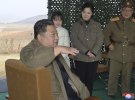 Появление дочери лидера КНДР во время ракетных испытаний может свидетельствовать о преемственности в четвертом поколении
