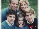 Джозеф Байден із Дружиною Джилл і синами Бо і Робертом та донькою Ешлі.