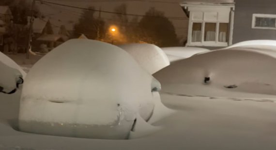 Снежная буря накрыла штат Нью-Йорк в США