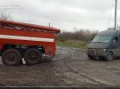 Россияне обстреляли колонну гражданских машин на "Дороге жизни"
