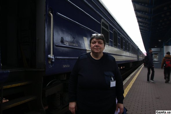 Рита Колибельникова больше месяца без перерывов работала на эвакуационных рейсах. Помогала людям и успокаивала их, оказывала первую медицинскую помощь, кому требовалось