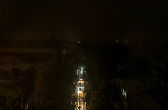 Темные улицы Киева в среду вечером 