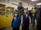 Президент Володимир Зеленський приїхав у Вишгород на Київщині. Зустрівся із дітьми.