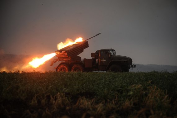 Підрозділи ракетних військ і артилерії Сил оборони України вдарили по пункту управління російських окупантів.