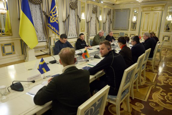 Президент Украины Владимир Зеленский встретился с министрами иностранных дел Литвы, Латвии, Эстонии, Финляндии, Швеции, Норвегии и Исландии.