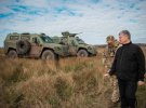 П'ятий президент Петро Порошенко передав десантникам 79-ї бригади 11 італійських бронемашин SHIELD влітку цьогоріч