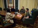 Певица Джамала встретилась с президентом Владимиром Зеленским в офисе. Джамала отправляется в Соединенные Штаты Америки, где встретится с американскими чиновниками.