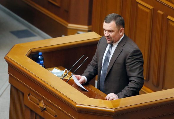 Главу Счетной палаты Валерия Пацкана подозревают в незаконном получении 117,65 тыс. грн компенсации за жилье.