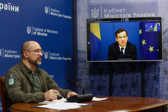 Прем'єр-міністр України Денис Шмигаль подякував прем'єру Швеції Ульфу Крістерссону за допомогу.