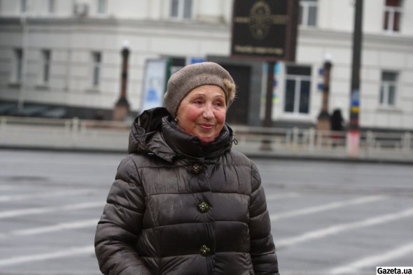 Евгения до сих пор со слезами вспоминает дни оккупации и благодарит защитников на улице за освобождение