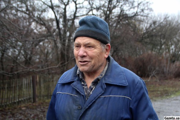 Віктор Бражник  - один з небагатьох мешканців Кирякового, хто живе в селі безперервно
