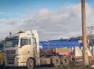 Російські загарбники масово везуть до Маріуполя та в околиці міста “зуби дракона”