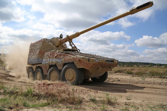 Гаубица RCH 155 – самая современная, полностью автоматизированная артиллерийская система.