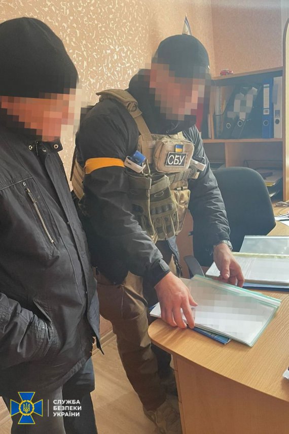 СБУ задержала автоперевозчика, который предоставляет автобусы для перевозки оккупантов из Крыма в Херсон