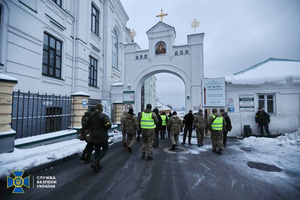 СБУ провели осмотр территории и помещений лавры для обнаружения запрещенных предметов