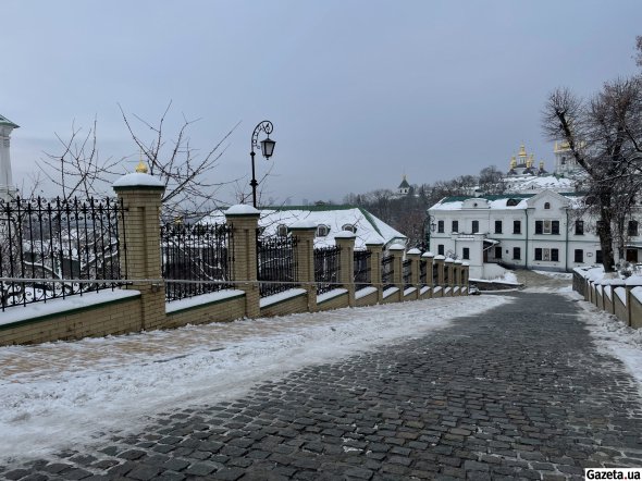 Приміщення лаври є памятками архітектури та перебувають у власності держави