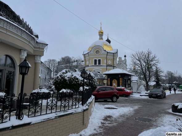 Киево-Печерская Лавра сейчас находится в пользовании РПЦвУ