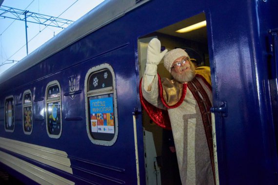 Укрзализныця запустила "Поезд Святого Николая"