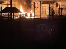 Щонайменше одна людина поранена, пошкоджені дві п'ятиповерхівки та приватні авто – такі наслідки обстрілу російською артилерією Курахового