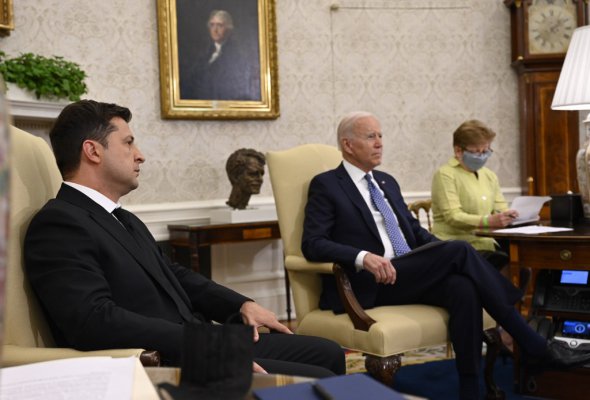 Президент Украины Владимир Зеленский и президент США Джозеф Байден встречались в Белом доме в прошлом году 1 сентября.
