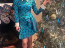 Попзвезда Дженнифер Лопес показала свой рождественский аутфит