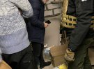 Служба безпеки України затримала зрадника, який допомагав російським окупантам на Київщині викрадати українських патріотів.