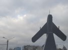 Письменник Сергій Жадан відвідав зруйнований російськими окупантами Бахмут і показав моторошні фото потрощених будівель