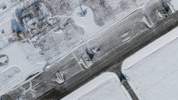 Снимки с российского аэродрома "Энгельс" после атак