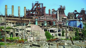 Руїни металургійного комбінату ”Азовсталь” у Маріуполі, липень 2022 року