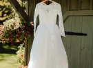Американка одягла на весілля сукню свої баби. Вбрання 60 років пролежало у сміттєвому мішку