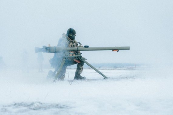 Президент показал новые фото военной Украины