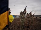 Президент показал новые фото военной Украины