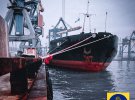 Російські окупанти поступово перетворюють Маріупольський морський порт на військову базу