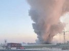 У російському Санкт-Петербурзі спалахнула масштабна пожежа на тракторному заводі "Білорусь-МТЗ"