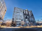 Анналена Бербок сьогодні приїхала до Харкова. По місту її супроводжували глава МЗС Дмитро Кулеба, очільник харківської ОВА Олег Синєгубов, міський голова Харкова Ігор Терехов. Гості показали, зокрема, розбомблені будинки міста