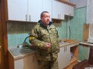 Роман Кучеров командует в 66-й бригаде третьим взводом огнеметчиков роты радиационной, химической и бактериологической защиты
