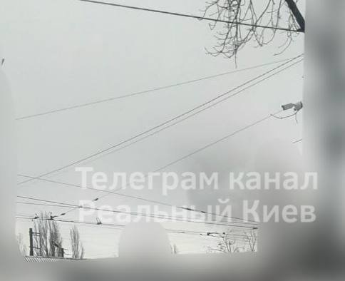 В одном из районов Киева после взрыва виден дым