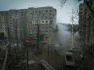 У Дніпрі триває рятувальна операція на місці ракетного удару Росії