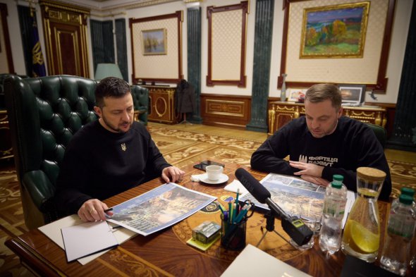 Последний доклад министра Монастырского президенту Украины Владимиру Зеленскому. Фото сделано 17 января