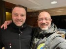Денис Монастирський із міністром оборони Олексієм Резніковим