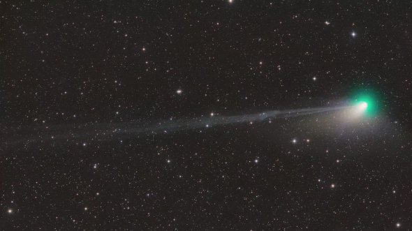 Астрофотограф показал, как комета потеряла хвост