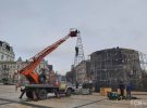 На Софійській площі демонтують головну новорічну ялинку України