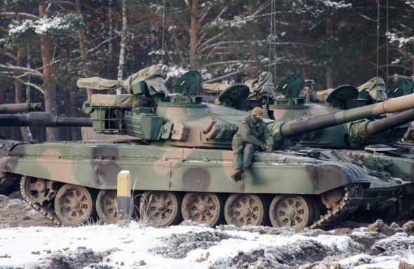 Немецкие танки Leopard во время учений в Польше, 14 декабря 2022 года