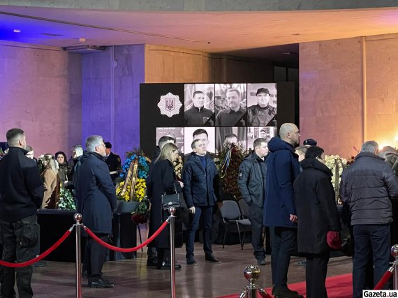 У Києві сьогодні прощаються з керівництвом МВС, яке трагічно загинуло в авіакатастрофі 18 січня