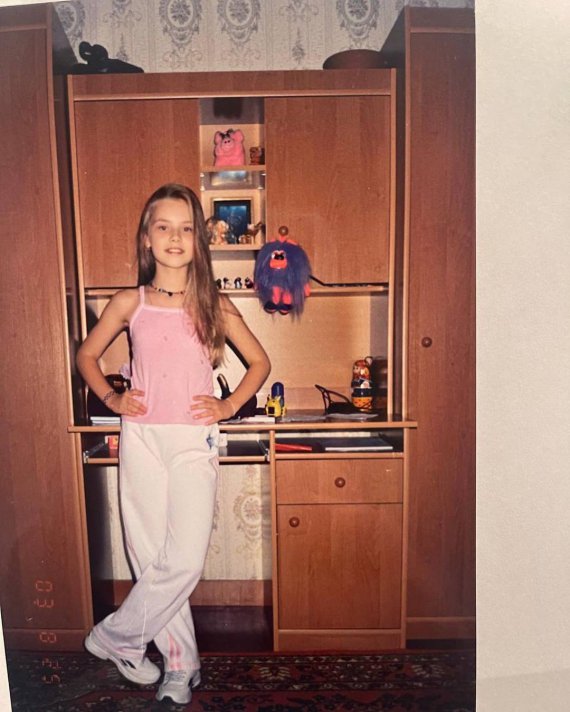 "Міс Україна Всесвіт" зачарувала знімком із дитинства: миле фото
