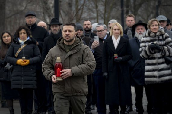 Президент Володимир Зеленський узяв участь у церемонії вшанування пам'яті жертв Голокосту