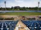 Зеленський опублікував фото українських спортсменів посеред розбомблених стадіонів