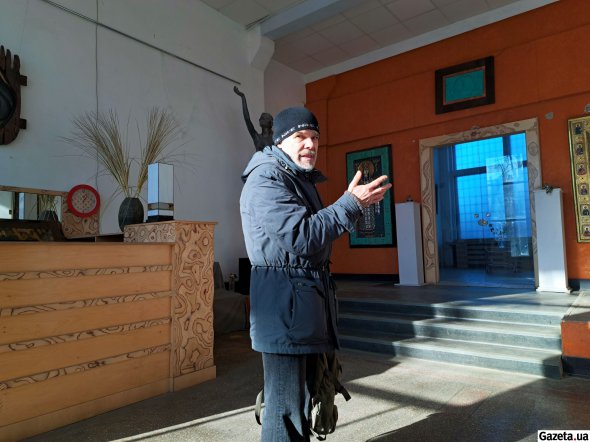 Харьковский скульптор Александр Сорудейкин рассказывает, как переживал бомбардировки родного города россиянами